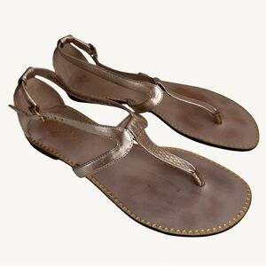 Lilly Pulitzer Gold Sandals Flat Simple Classic Summer Shoes Women’s Size 6.5